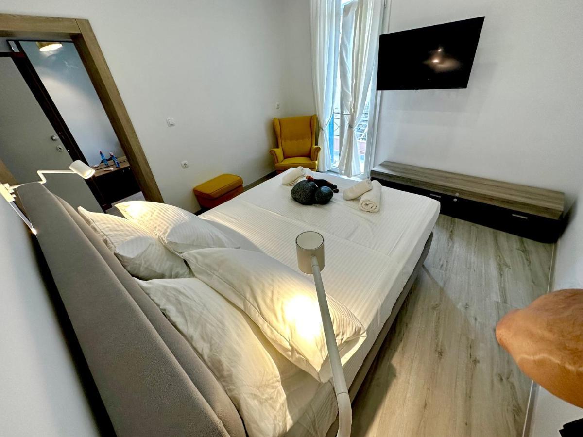 Travelers Luxury Suites, Studios & Apartments Corfu  ภายนอก รูปภาพ