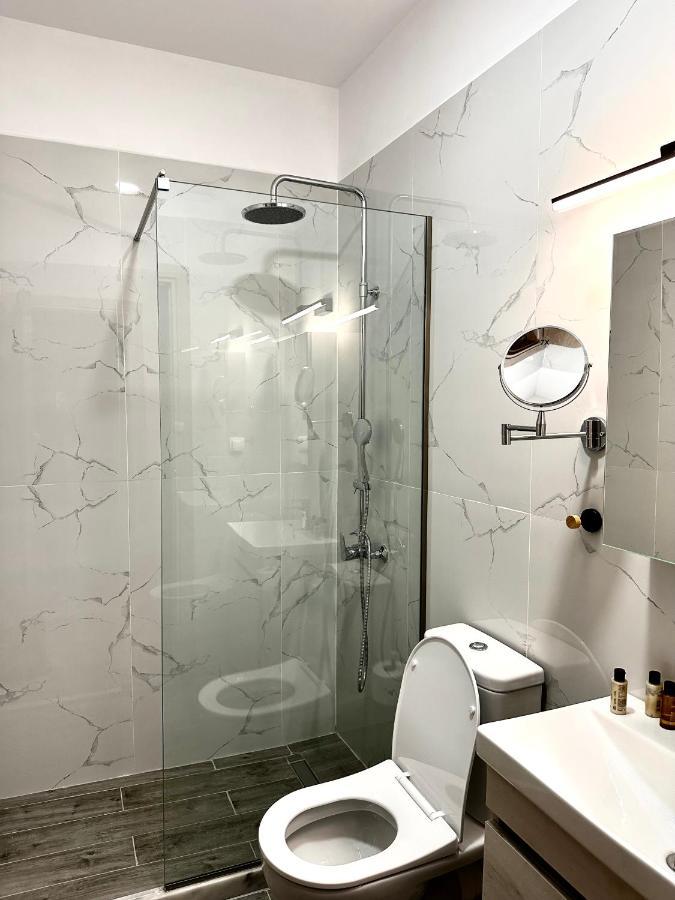 Travelers Luxury Suites, Studios & Apartments Corfu  ภายนอก รูปภาพ