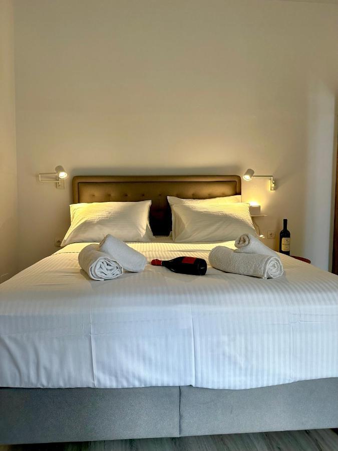 Travelers Luxury Suites, Studios & Apartments Corfu  ภายนอก รูปภาพ