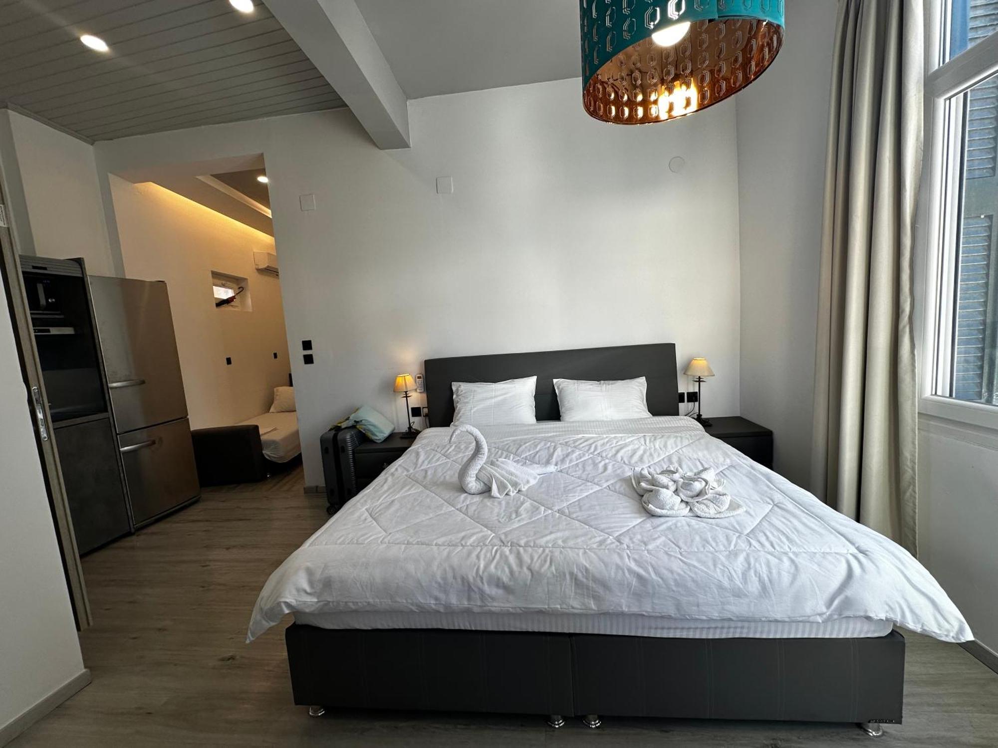 Travelers Luxury Suites, Studios & Apartments Corfu  ภายนอก รูปภาพ