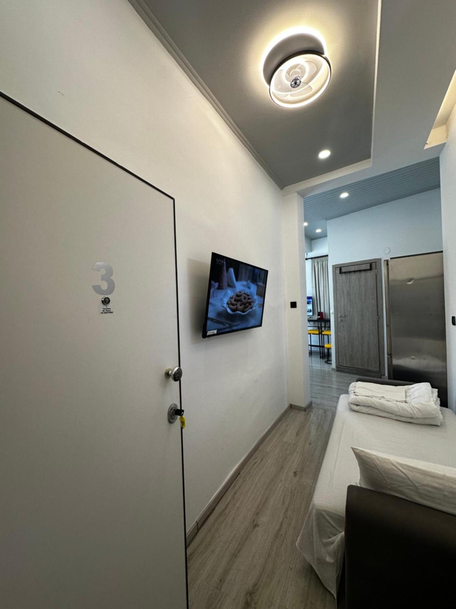 Travelers Luxury Suites, Studios & Apartments Corfu  ภายนอก รูปภาพ