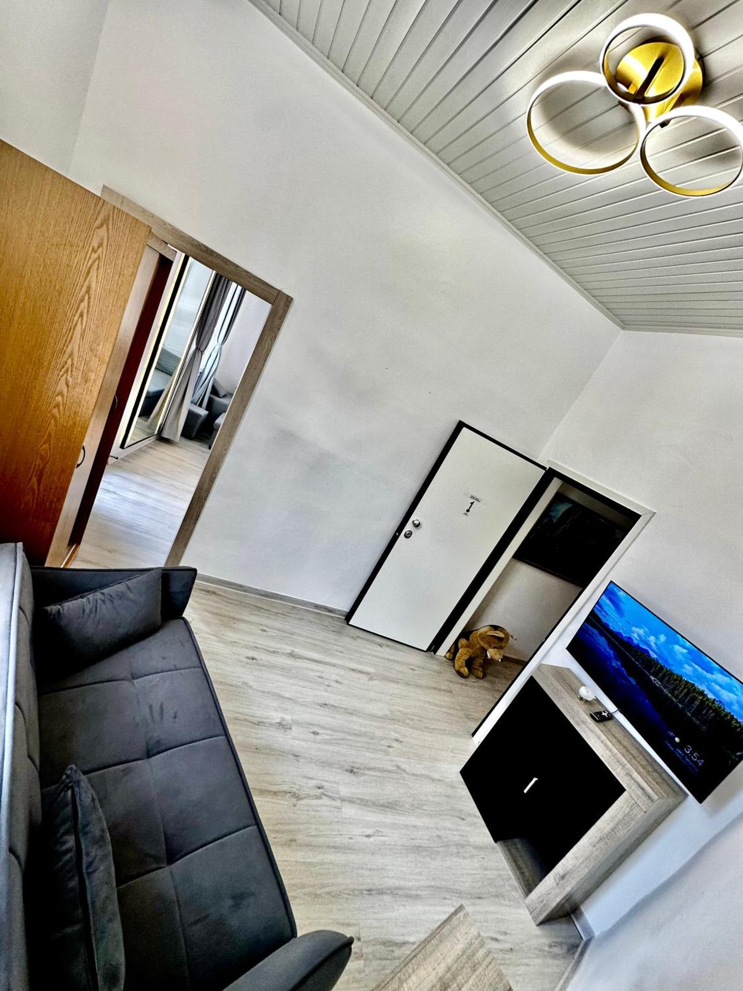 Travelers Luxury Suites, Studios & Apartments Corfu  ภายนอก รูปภาพ