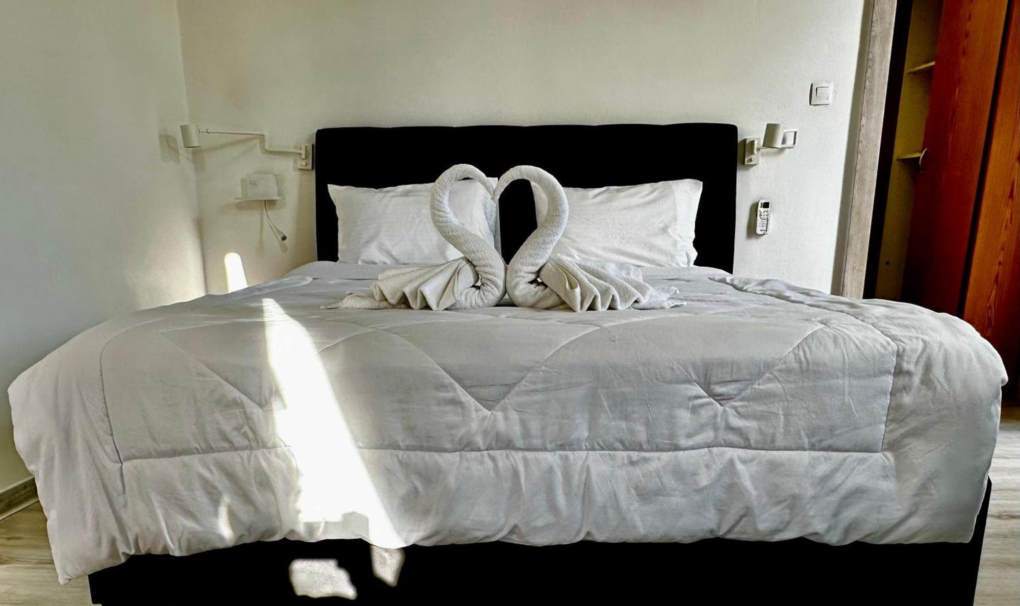 Travelers Luxury Suites, Studios & Apartments Corfu  ภายนอก รูปภาพ