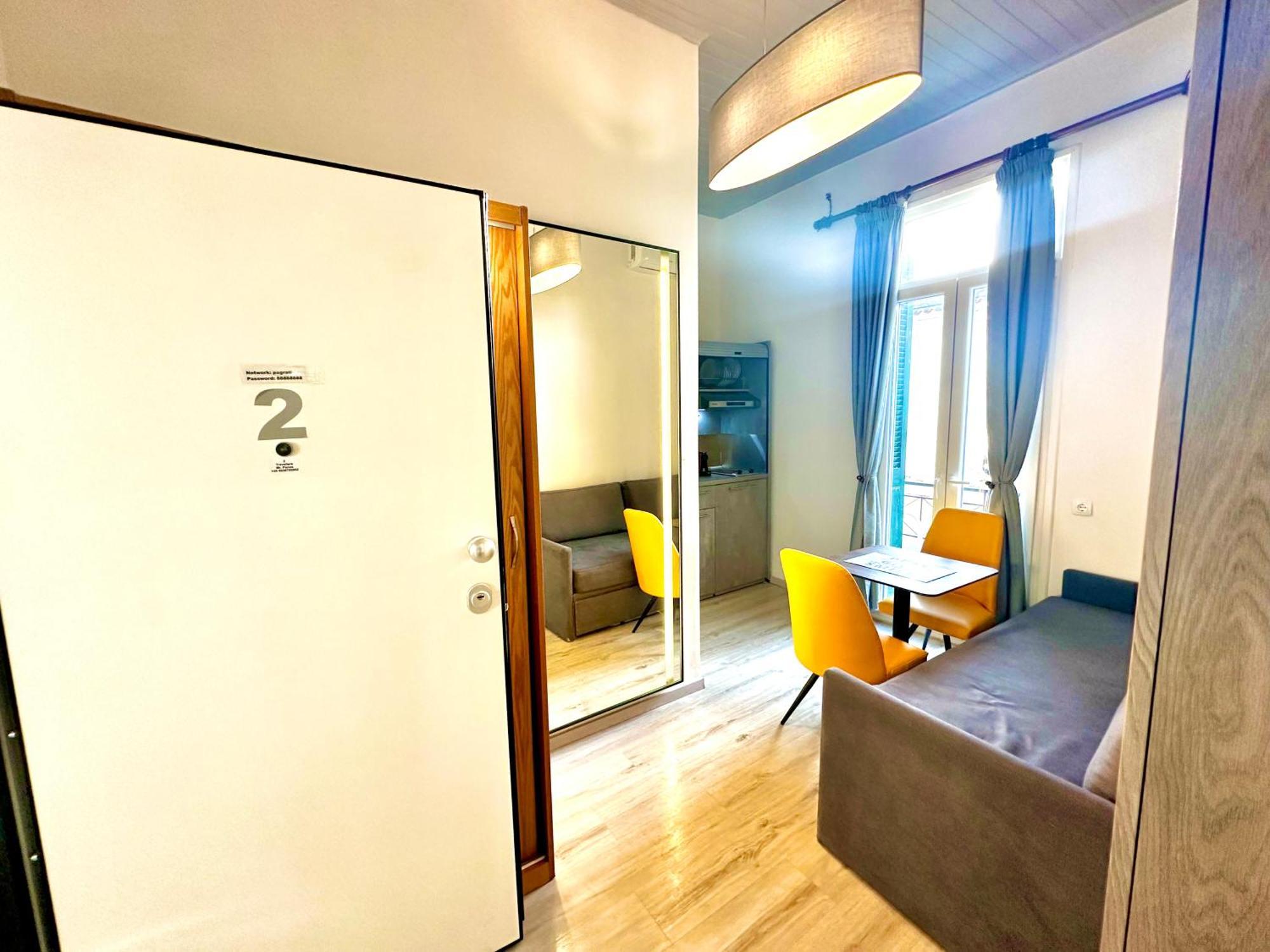 Travelers Luxury Suites, Studios & Apartments Corfu  ภายนอก รูปภาพ