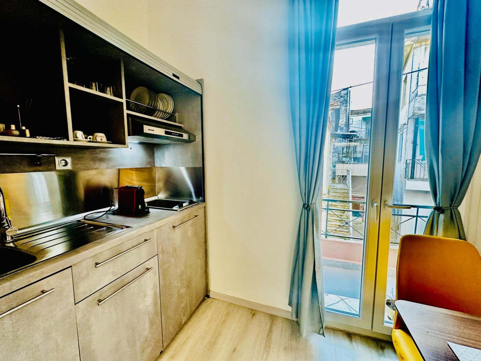 Travelers Luxury Suites, Studios & Apartments Corfu  ภายนอก รูปภาพ