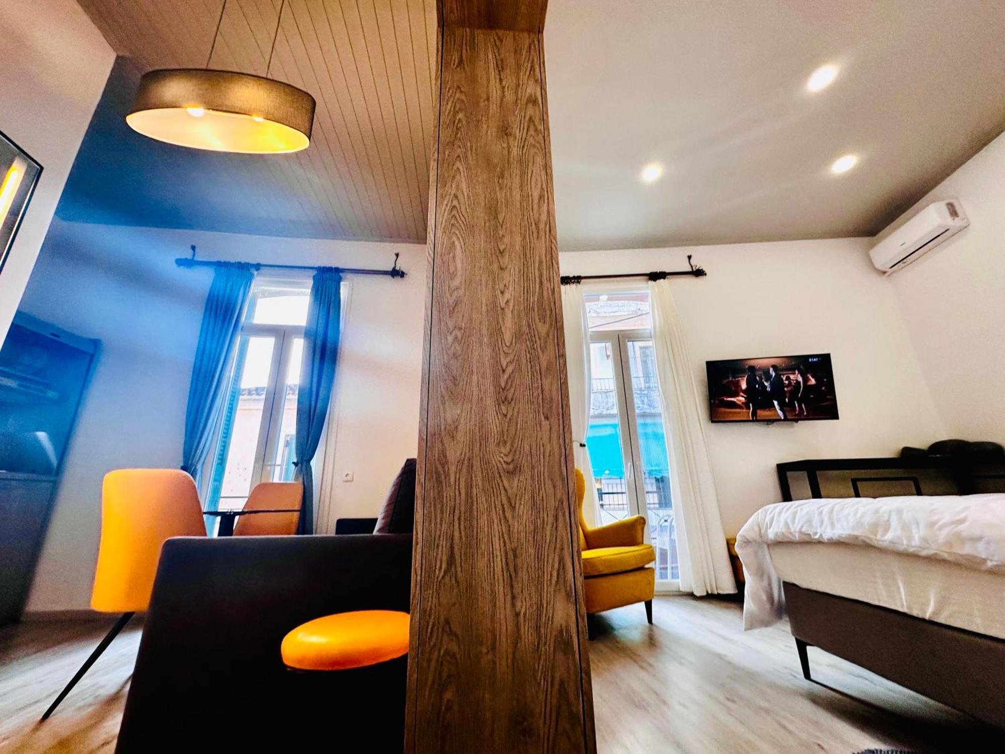 Travelers Luxury Suites, Studios & Apartments Corfu  ภายนอก รูปภาพ