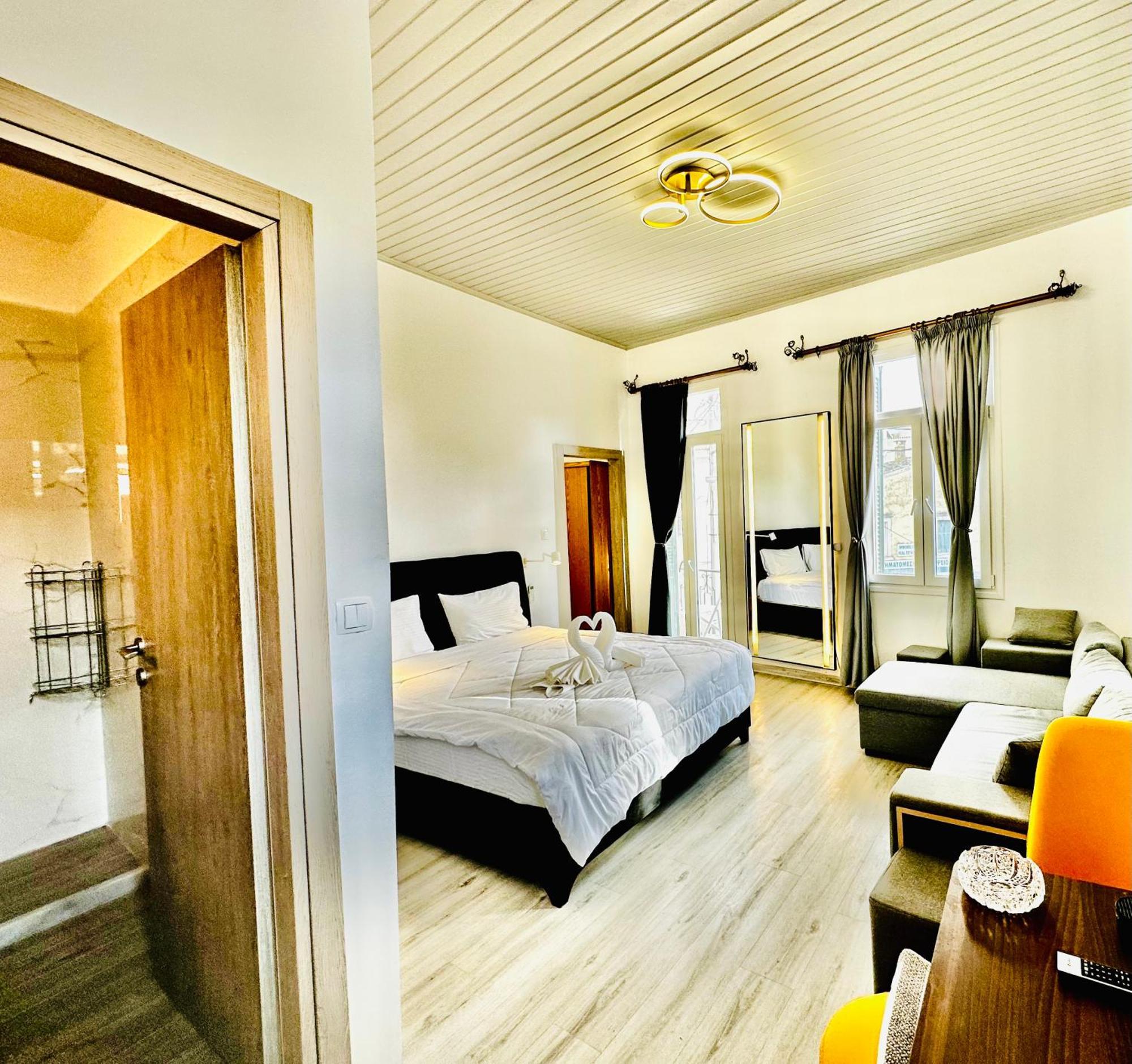 Travelers Luxury Suites, Studios & Apartments Corfu  ภายนอก รูปภาพ