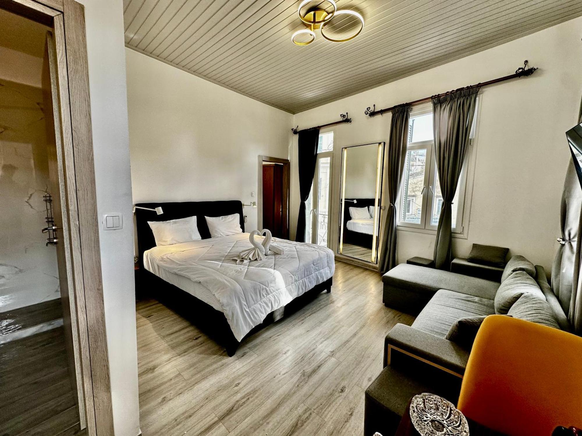 Travelers Luxury Suites, Studios & Apartments Corfu  ภายนอก รูปภาพ