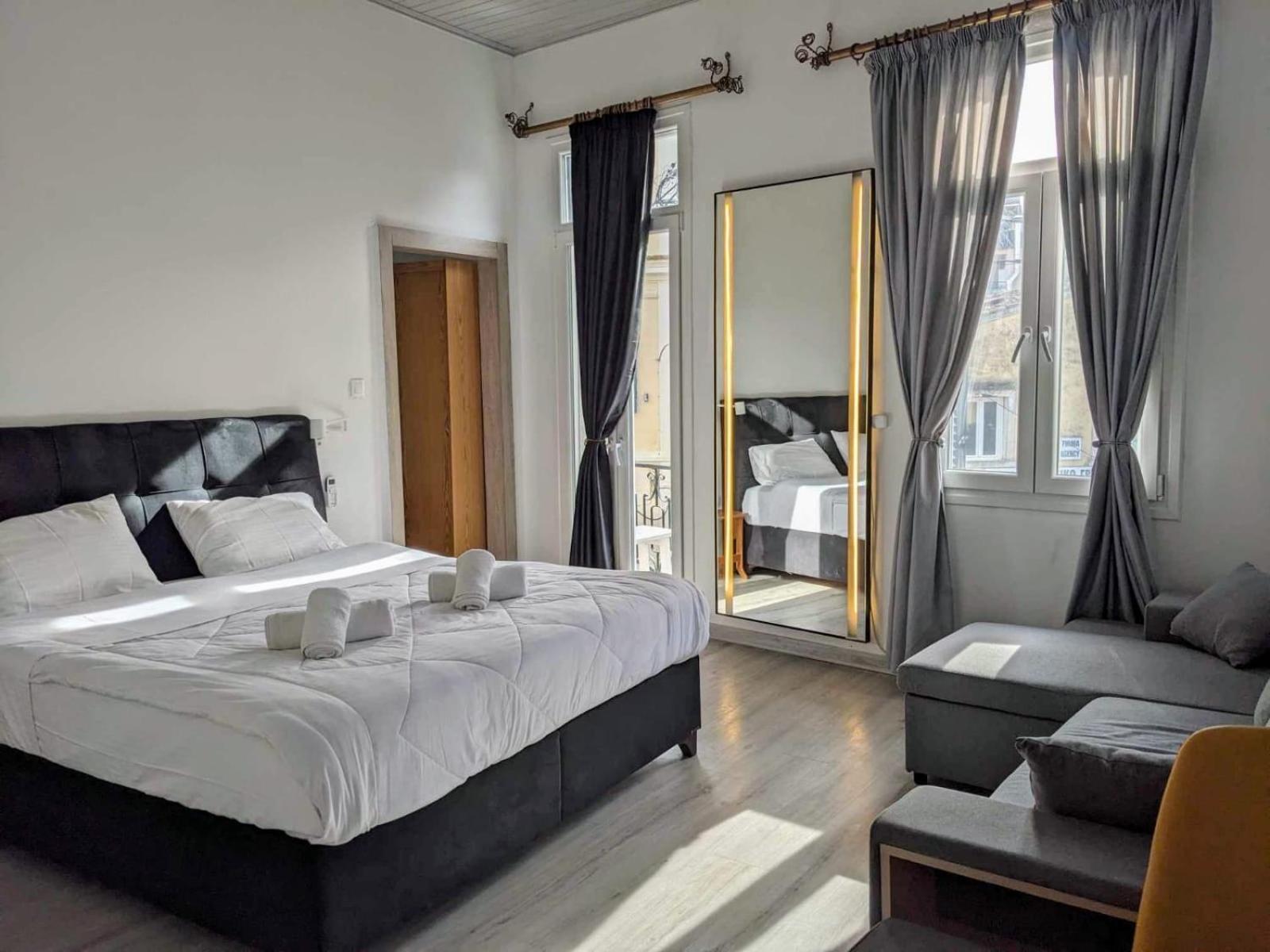 Travelers Luxury Suites, Studios & Apartments Corfu  ภายนอก รูปภาพ
